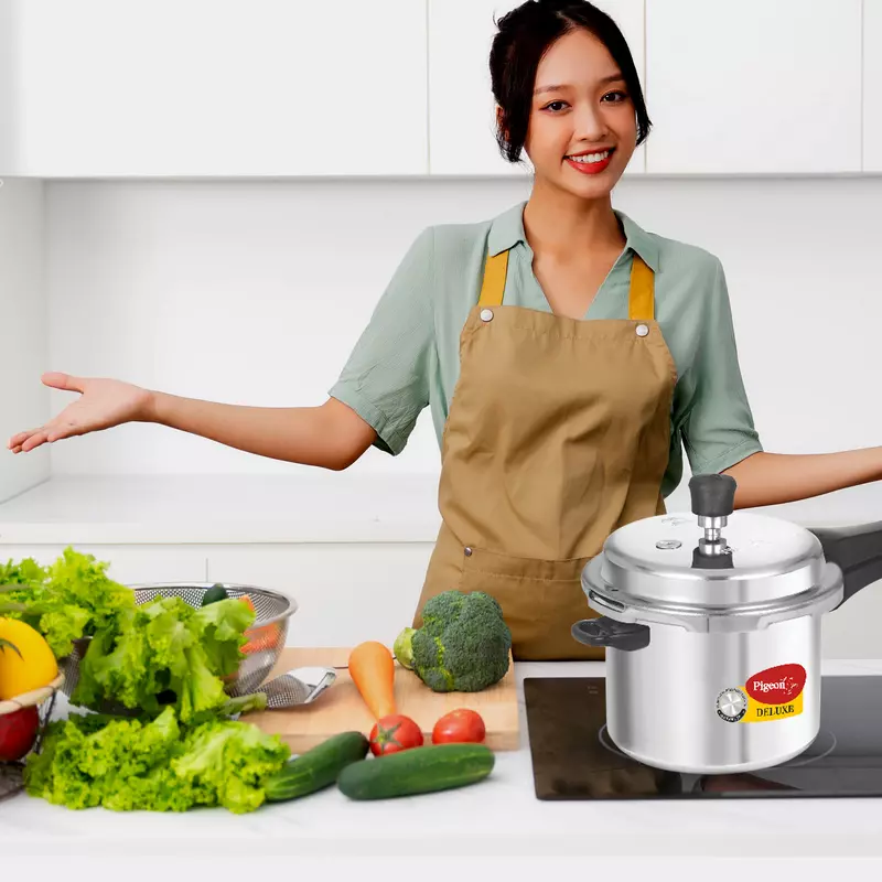 Pigeon Pressure Cooker 3L Deluxe Aluminium Outer Lid Gas Stove Compatible Ergonomically Designed Handle PP3 - Image 3