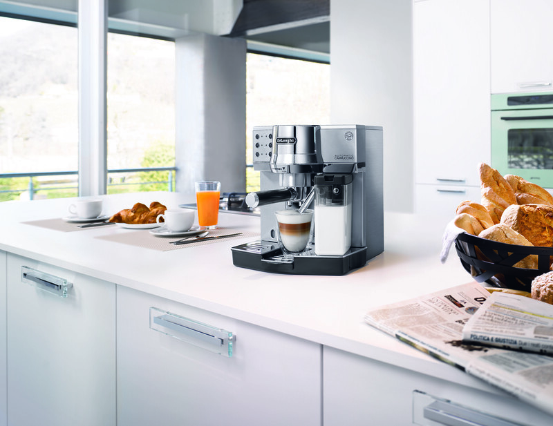 De'Longhi Expresso Maker Pump Driven & Cappuccino Machine 1450W (Metallic) Latte Macchiato Hot Milk Removable Drip Tray EC850.M - Image 5