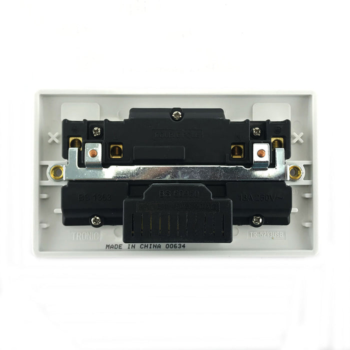 Tronic Twin Switch Socket with USB - Image 3