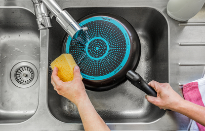 Tefal Easy Cook Frypan 26cm Titanium Non Stick Thermo Signal 100% Safe Cooking Pan Suitable for All Heat Sources Except Induction B5540502 - Image 4