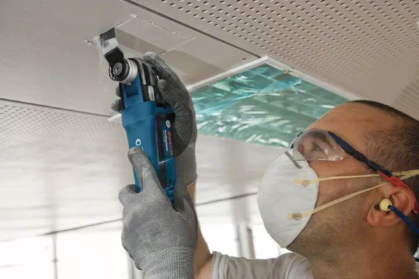 Bosch Multipurpose Tool 300W GOP 30-28 - Image 2